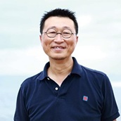eエーゼロ 代表 牧 大介
